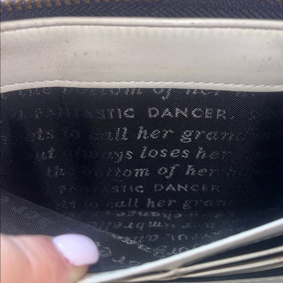 Kate Spade Storybook Lining Black and Cream Pebbled Leather Zip Around Wallet - Picture 11 of 12